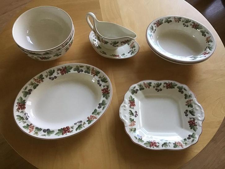 Wedgewood Provence, Huis en Inrichting, Keuken | Servies, Zo goed als nieuw, Schaal of Schalen, Wedgwood, Aardewerk, Ophalen
