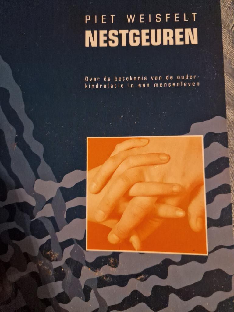 Nestgeuren - Piet Weisfelt, Ophalen of Verzenden, Zo goed als nieuw, Piet Weisfelt