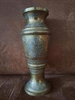 Vintage Koperen vaas uit Indonesië met pauw figuur, Ophalen of Verzenden