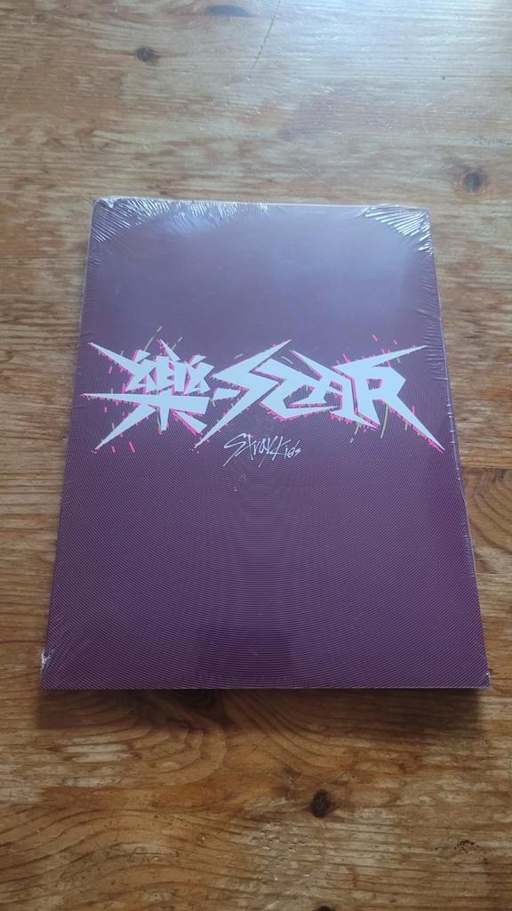 Stray Kids Rock Star pob album limited edition pc kpop, Cd's en Dvd's, Cd's | Wereldmuziek, Nieuw in verpakking, Aziatisch, Ophalen of Verzenden