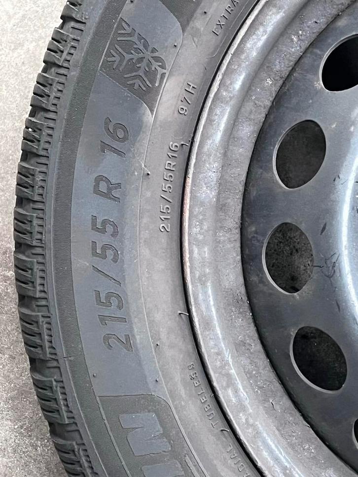 Winterbanden 215/55 R16 met velg, Auto-onderdelen, Banden en Velgen, Banden en Velgen, Winterbanden, 16 inch, 215 mm, Personenwagen