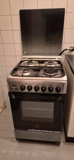 Gasfornuis tweedehands, Witgoed en Apparatuur, Fornuizen, Ophalen, 4 kookzones, Gas, Vrijstaand