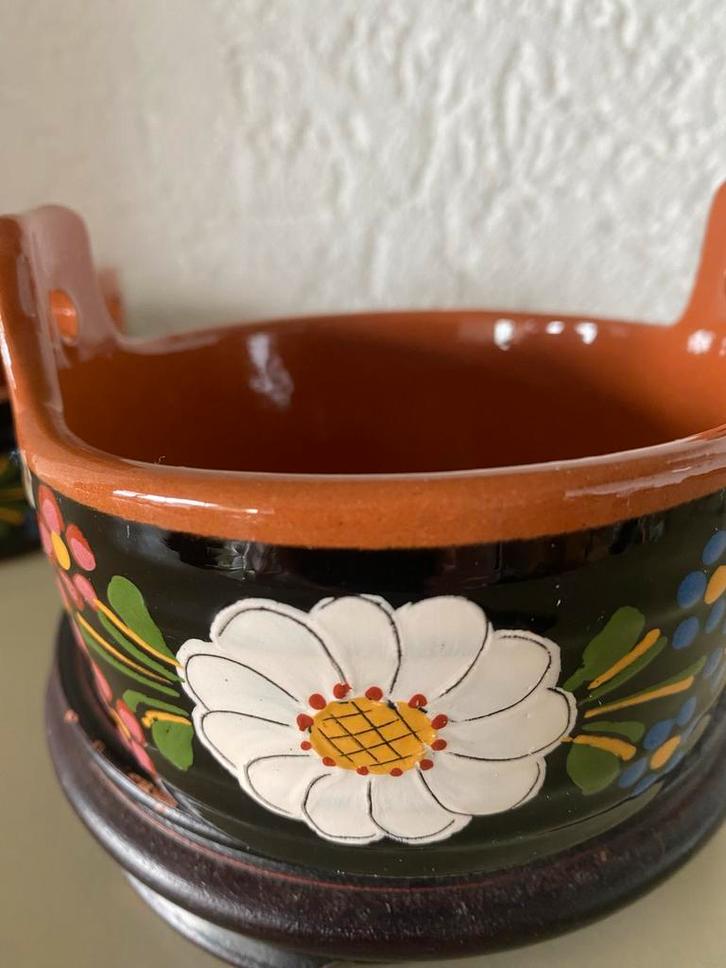 Keramieke schaaltjes met bloemmotief, Antiek en Kunst, Antiek | Keramiek en Aardewerk, Ophalen of Verzenden