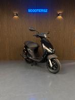 Zip 2t 45km 2016 2700km!! Zeer netjes en origineel, Ophalen, Zo goed als nieuw, Benzine, Overige modellen