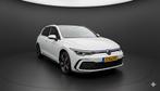 Volkswagen Golf 8 GTE (2021) – 245 PK | Sportief & Hybride, Auto's, Volkswagen, Stof, Zwart, 4 cilinders, Wit