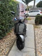 Vespa sprint agaat grijs, Fietsen en Brommers, Scooters | Vespa, Maximaal 45 km/u, Vespa S, Ophalen of Verzenden, Zo goed als nieuw