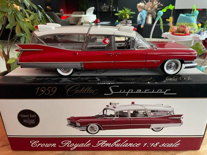 Cadillac Ambulance Schaal 1:18, Hobby en Vrije tijd, Modelauto's | 1:18, Nieuw, Auto, Overige merken, Ophalen of Verzenden