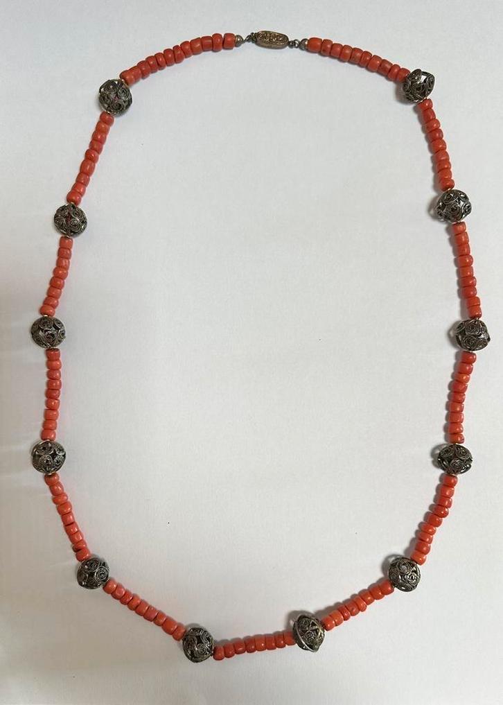 Antiek Bloedkoralen Halssnoer Lengte 66 cm. Gewicht 73 gram, Sieraden, Tassen en Uiterlijk, Antieke sieraden, Ketting, Overige materialen
