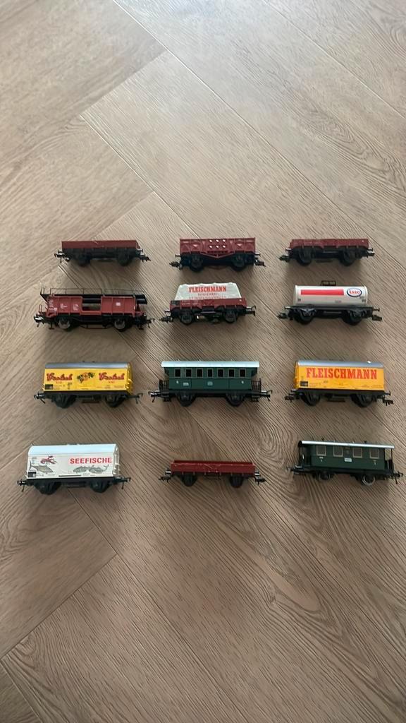 Partij Fleischmann H0 goederen/reclame wagens, Hobby en Vrije tijd, Modeltreinen | H0, Zo goed als nieuw, Wagon, Gelijkstroom
