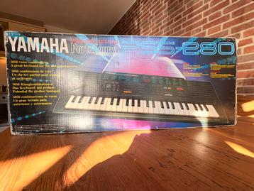 Keyboard Yamaha beschikbaar voor biedingen