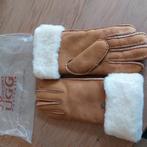 Ugg suède handschoenen mt L  cognac kleur., Kleding | Dames, Ophalen of Verzenden, Nieuw, Maat 38/40 (M), Handschoenen