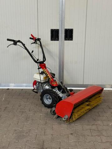 Ferrari MC2300 wertuigendrager, tuintrekker, veegmachine beschikbaar voor biedingen