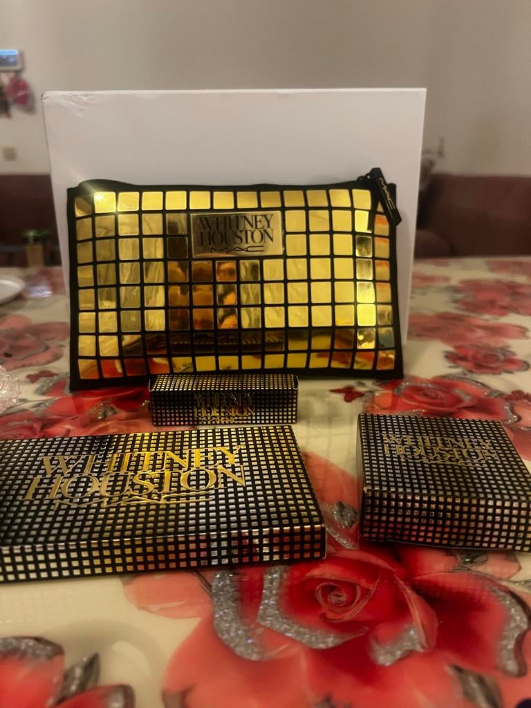 Mac Whitney Houston make-up set, Verzenden, Nieuw, Overige kleuren, Gehele gezicht