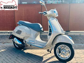 VESPA GTS 300 ABS (bj 2024 model 2025) beschikbaar voor biedingen