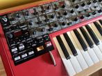 Clavia Nord Lead 4 met gratis Gravity KSX 2 stand, Muziek en Instrumenten, Synthesizers, Ophalen of Verzenden, Zo goed als nieuw
