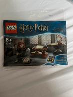 Lego Harry Potter 30392 hermione’s study desk polybag nieuw, Ophalen of Verzenden, Zo goed als nieuw