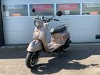 Mooie AGM brom scooter Te Koop, Fietsen en Brommers, Brommers | Overige merken, Ophalen, Gebruikt, Maximaal 45 km/u, Agm