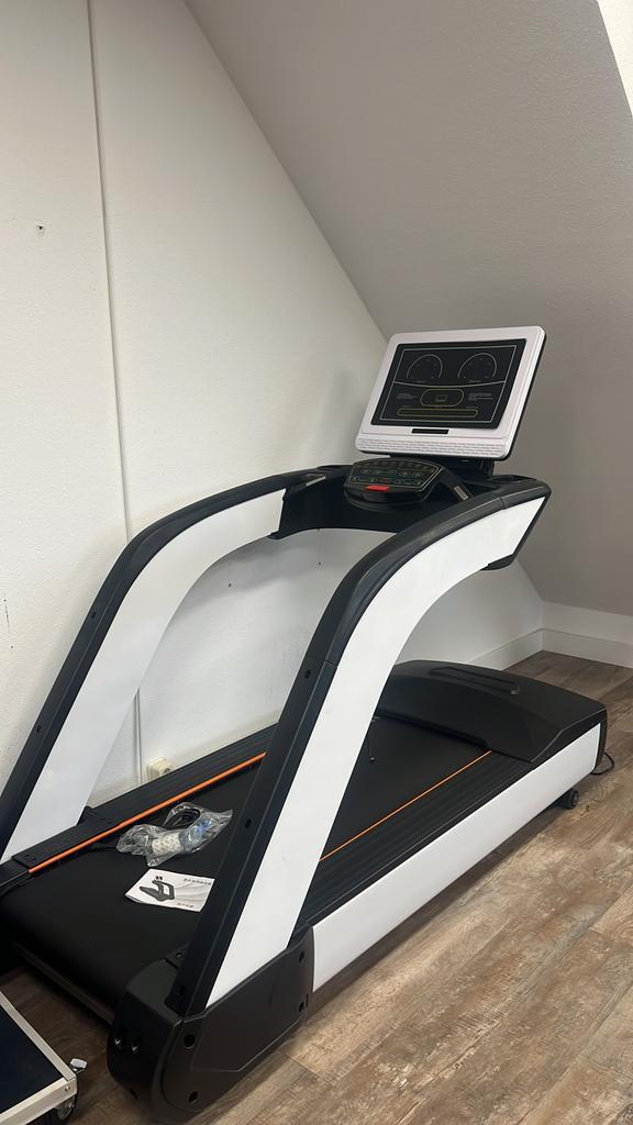 Gloednieuwe Iron Master hardloopband, Sport en Fitness, Fitnessapparatuur, Nieuw, Loopband, Benen, Kunststof, Ophalen