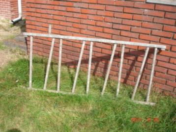 kalverhekje  /  hekje beschikbaar voor biedingen