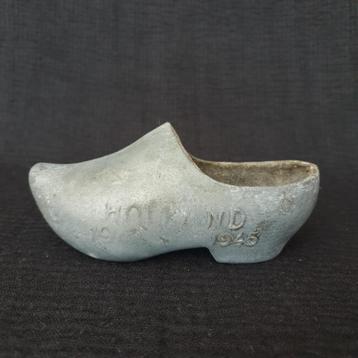 Vintage metalen klompje WO II Holland 1944-1945 hongerwinter beschikbaar voor biedingen