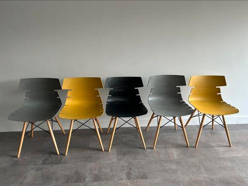 5 stoelen in verschillende kleuren!, Huis en Inrichting, Stoelen, Zo goed als nieuw, Vijf, Zes of meer stoelen, Overige kleuren