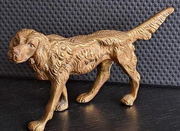 Heel zwaar beeldje.Jachthond.Hoogte 9,5cm Lengt 17,5cm. Hond beschikbaar voor biedingen