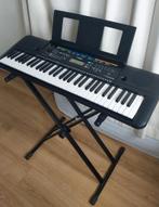 Yamaha PSR-E253 YPT-255 Keyboard(incl. standaard en sustain), Muziek en Instrumenten, Keyboards, 61 toetsen, Met standaard, Ophalen of Verzenden