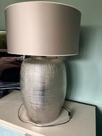 Lamp met op maat gemaakte lampenkap., Huis en Inrichting, Lampen | Lampenkappen, Overige kleuren, Rond, Sober en sjiek, Ophalen of Verzenden