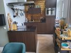 Moderne complete keuken met inbouwapperatuur, Ophalen, Gebruikt, Bruin, Overige typen