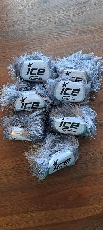 Iceyarns Fun Fur - 6 Bollen Grijs beschikbaar voor biedingen