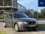 BMW 1-serie 116i High Executive | Xenon | Schuifdak | LM Vel, Auto's, Achterwielaandrijving, Gebruikt, Huisgarantie, 4 cilinders