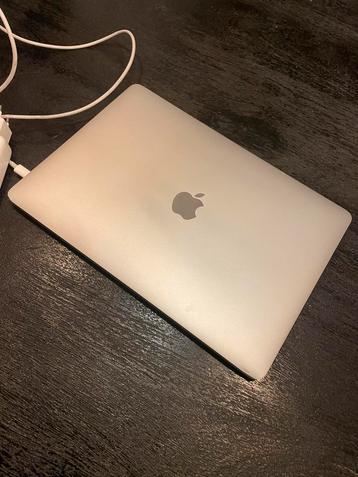 MacBook Pro 13” (2016) te koop! €400 beschikbaar voor biedingen