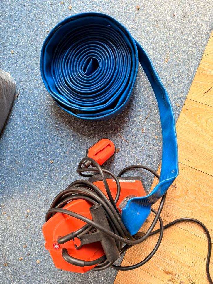 Gardena dompelpomp 8000sp. 5 x gebruikt, Tuin en Terras, Waterpompen, Zo goed als nieuw, Overige typen, Ophalen of Verzenden