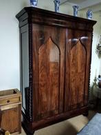 Antieke linnenkast, mahonie hout, gotische stijl, 2 deurs, Ophalen
