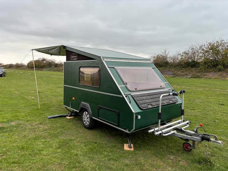 Prachtige Kip Kompakt KK300, Caravans en Kamperen, Caravans, Particulier, tot en met 3, tot 500 kg, Standaardzit, Kip, Lengtebed