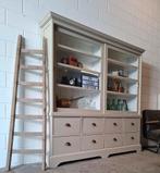 Vintage/Landjutter zandkleurige schoolkast, Winkelkast