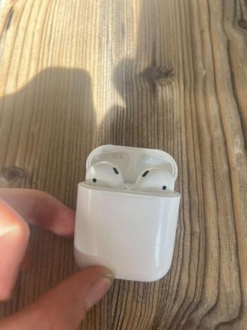 Airpods 2 (goedkoop) beschikbaar voor biedingen