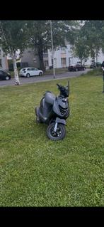 Zip 172cc stage 2 brom, Fietsen en Brommers, Scooters | Piaggio, Ophalen, Zo goed als nieuw, Zip