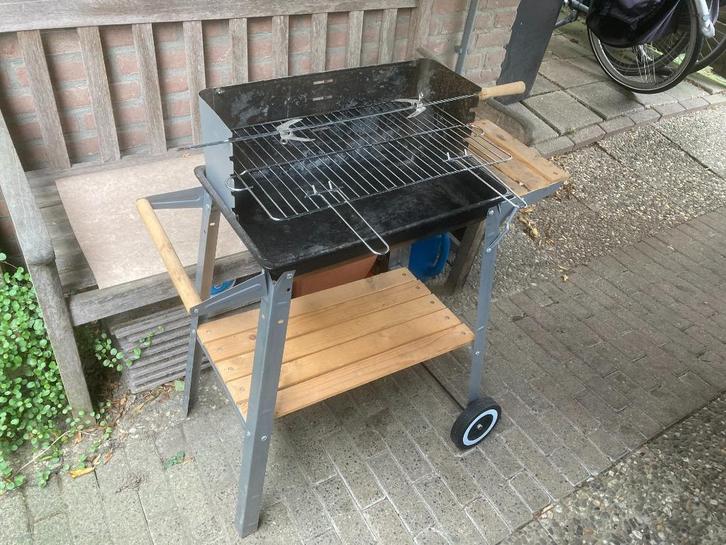 barbeque bbq, rijdend met plateau, Tuin en Terras, Barbecue-accessoires, Gebruikt, Ophalen