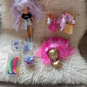 lol pop met kledingrek  beschikbaar voor biedingen