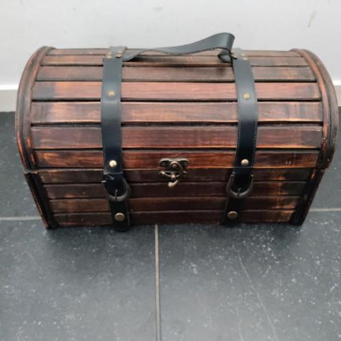 Schatkist,Bruin,sluiting,Piratenkist,Zee,schat,Piraat,boot, Huis en Inrichting, Woonaccessoires | Kisten, Nieuw, Minder dan 50 cm