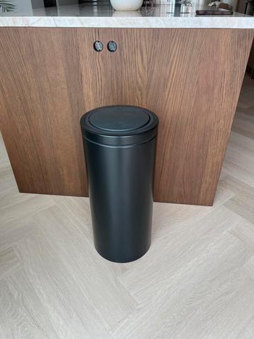 Brabantia touch bin 30L matzwart beschikbaar voor biedingen
