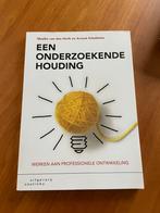 Een onderzoekende houding Maaike van den Herik, Ophalen of Verzenden, Zo goed als nieuw