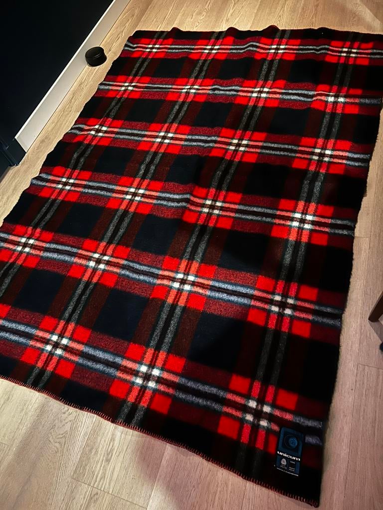 Twee dekens - zuiver scheerwol - 2,20*1,55 en 2,05*1,45, Ophalen of Verzenden, Gebruikt