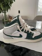 Nike air jordan, Kleding | Heren, Schoenen, Ophalen of Verzenden, Zo goed als nieuw, Overige kleuren, Sportschoenen