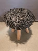 Nieuw in doos krukjes van Borek Max en Luuk twv € 329,00 st