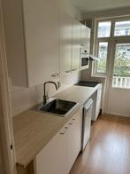 Volledig keuken met oa. inductie plaat en koelkast (ZGAN), Huis en Inrichting, Keuken | Complete keukens, Ophalen, Zo goed als nieuw
