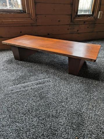 Bijzettafel. beschikbaar voor biedingen