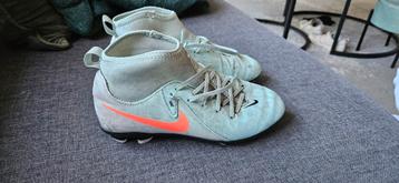 Nike Voetbalschoenen - Maat 35 beschikbaar voor biedingen