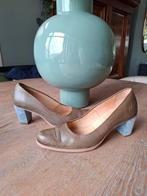 Pump van Fred de la Bretoniere maat 41, Pumps, Fred de la Bretoniere, Ophalen of Verzenden, Zo goed als nieuw